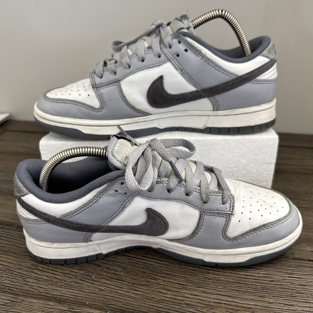 Nike Dunk Low SE Light Carbon Shoes Men’s 8 FJ4188-100 - Picture 3 of 16
